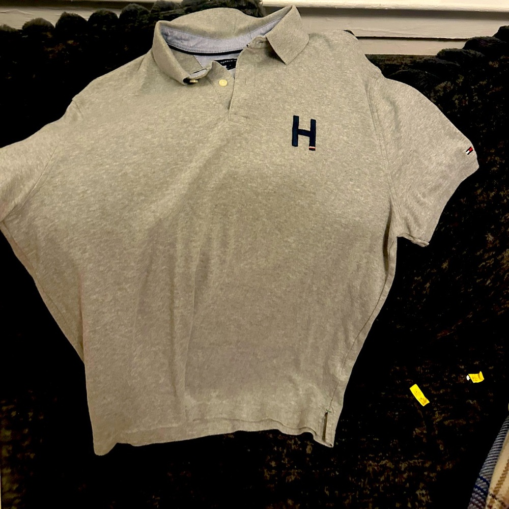 GREY TOMMY HILFIGER SHORT SLEEVE SHIRT